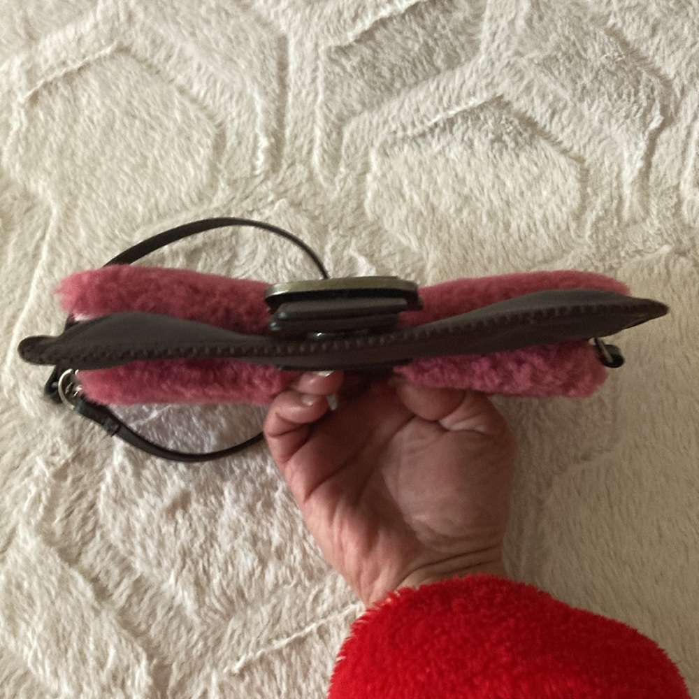 EUC              Wristlet - Picture 6 of 9